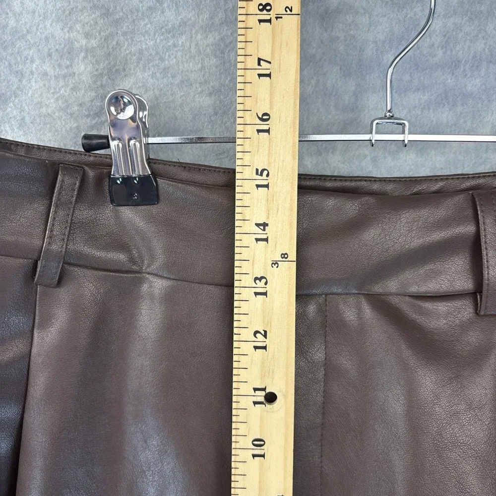 Vici Women's Faux Leather Shorts L Brown Ultra High Rise Cuffed Pleated Pockets